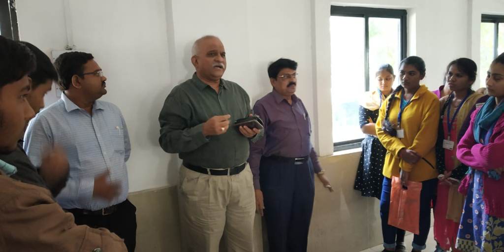 ITI Students Visit to Hi-Tech